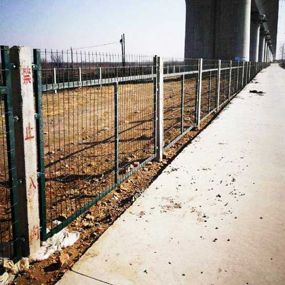8001型鐵路護欄網圖片1 8001型鐵路護欄網圖片1