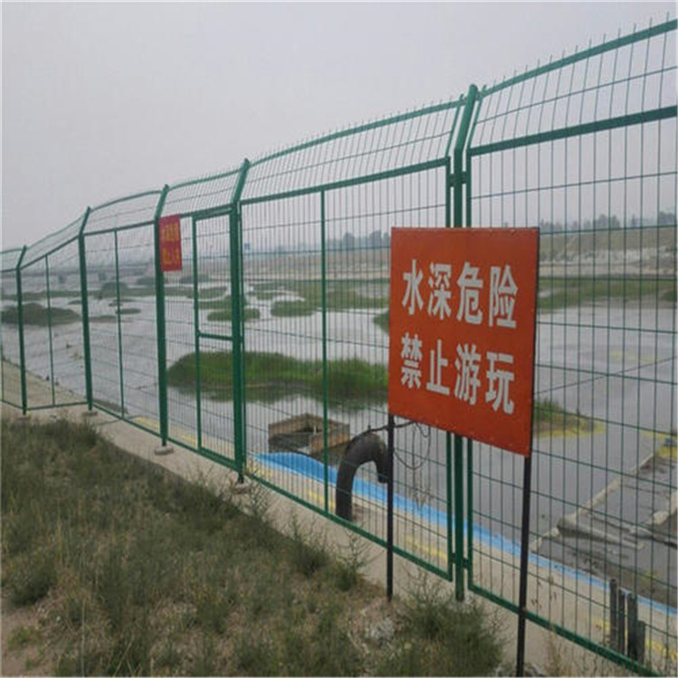 河道防護焊接隔離網圖片2 河道防護焊接隔離網圖片2