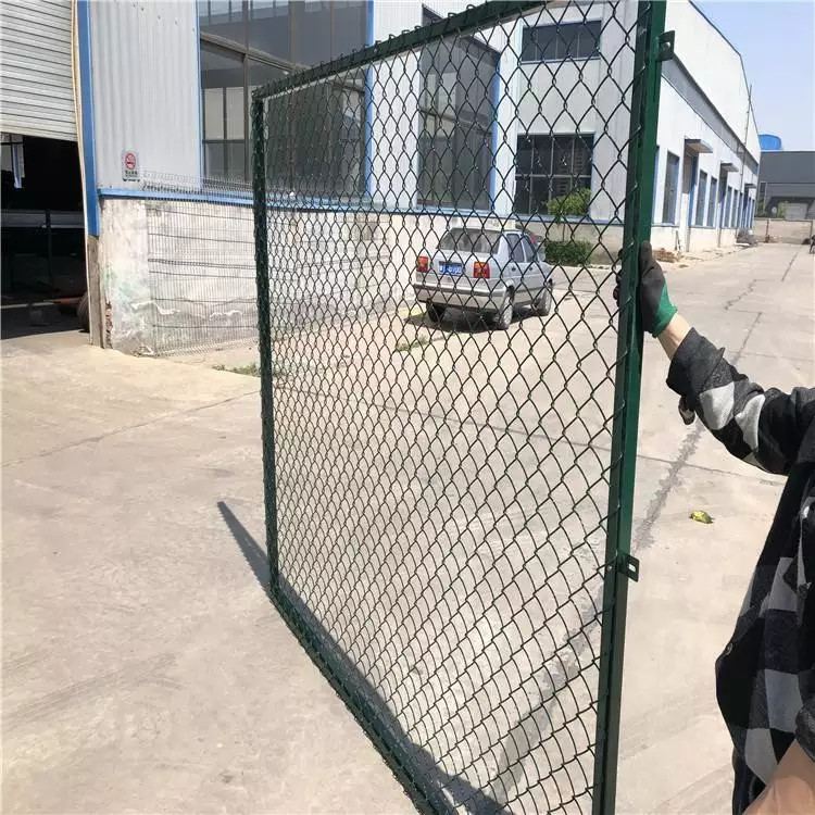 學校體育場隔離網圖片3